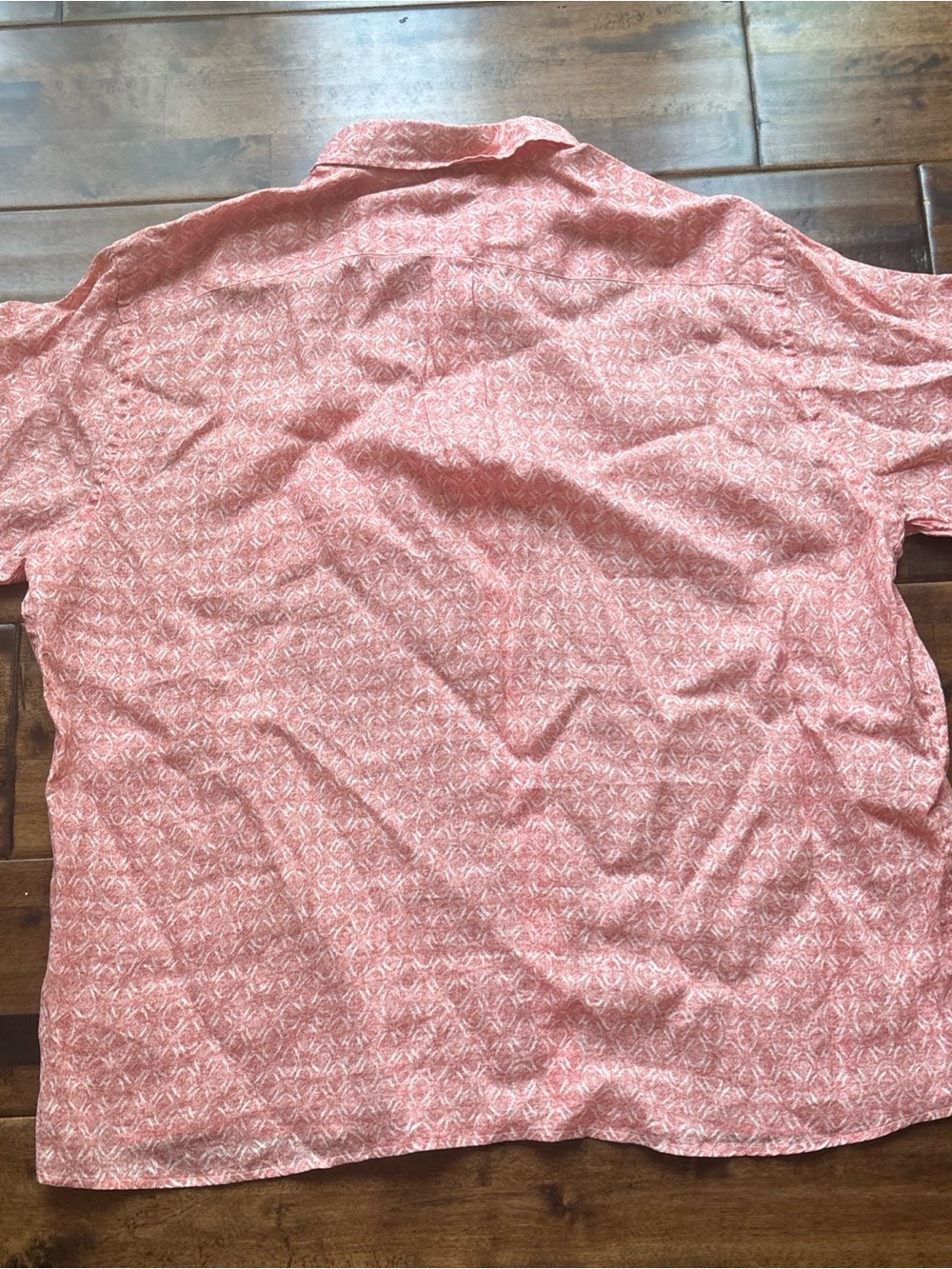 Peter Millar Coral Patterned Short-Sleeve Button-Down Shirt - Picture 8 of 10